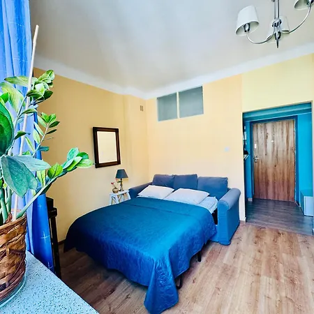 Apartment Five Colors *